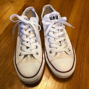 White Converse Chuck Taylor All Stars Size 7